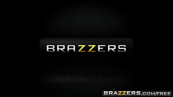 Brazzers Exxtra – (casey Calvert) – Metal Rear Solid: Pantat Metal Dihantam Penis Hantu