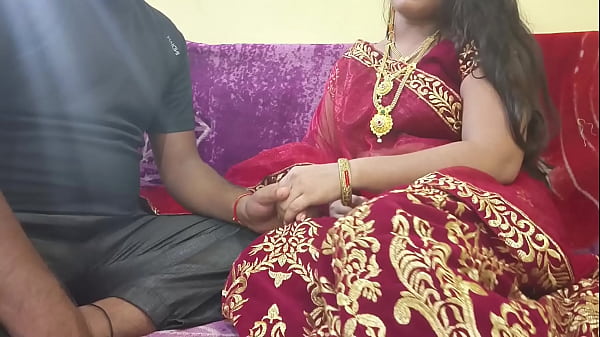 भाभी ने अपनी सुहागरात पर घागरा चोली पहनकर पति से पहले देवर की चूत का मजा लिया
