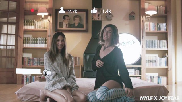 Joybear – Baby Nicols Dan Julia Roca Dalam Sesi Mesra Yang Menggoda