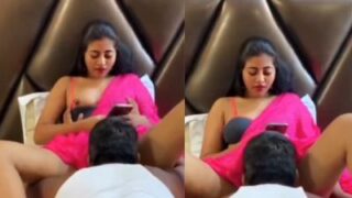 Siya Yang Genit Digelitik Lidah Gigolo Dalam Video Panas Desi