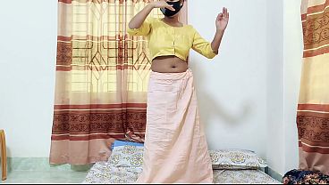 Tarian Telanjang Seksi Dan Menggoda Gadis Desi