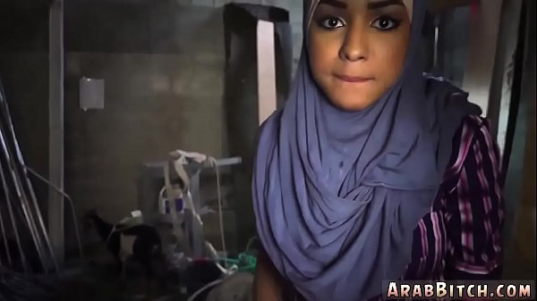 Malam Panas Arab Dan Ed Rich Merayakan Bulan Madu Dengan Aksi Sensual Di The Booty Drop, 23km Dari Pangkalan
