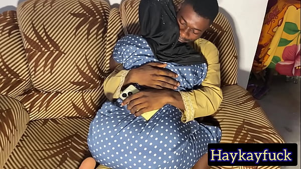 Gadis Berhijab Genit Naik Batangku