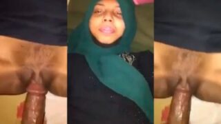 Hijabi Emak-emak Ngaceng Digebukin Demi Duit Di Video Bokep Pakistan