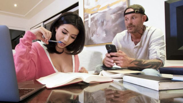 Roxie Sinner Dan Scott Nails: Orang Tua Pergi, Saatnya Kita Beraksi