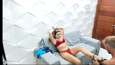 Ibu Mertuaku Yang Masih Muda Sendirian Di Rumah Dan Sangat Butuh, Begitu Aku Datang Dia Langsung Membujukku Untuk Menikmati Bokong Ketatnya Sampai Aku Puas Di Dalam. Vagninho Dan Vivi Si Nakal.