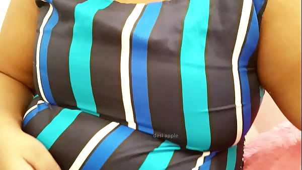 Gadis Desi Panas Dengan Payudara Seksi Menggoda