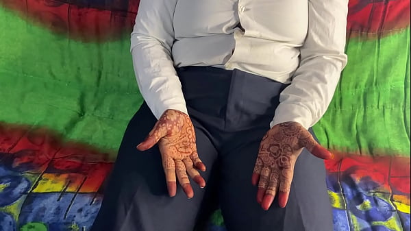 Istri India Yang Menggoda