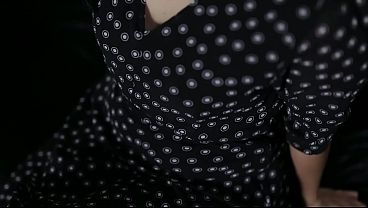 Bokep Indo Viral, Liatin Cewek Santai Bego, Crotnya Basah Kuyup, Memeknya Becek Banget.