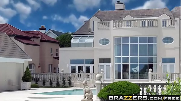 Nonton Brazzers – Dua Kontol Masuk Sekaligus Di Pantat Gede Angelina Valentin, Ngewe Brutal Sampai Tembus!