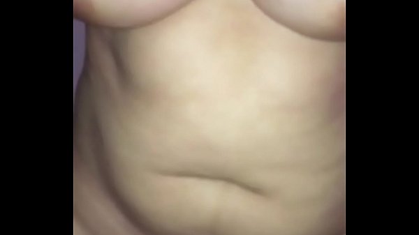 Gadis Asia Menggoda Menggerogoti Dari Sudut Pandang Sensual