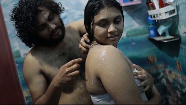 Cewek India Mandi Air Panas, Kakak Adik Ngewe Panas