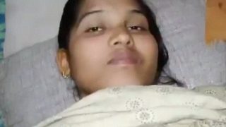 Gadis Penjaga Toko Bunga India, Keerthi, Digenjot Di Rumah.