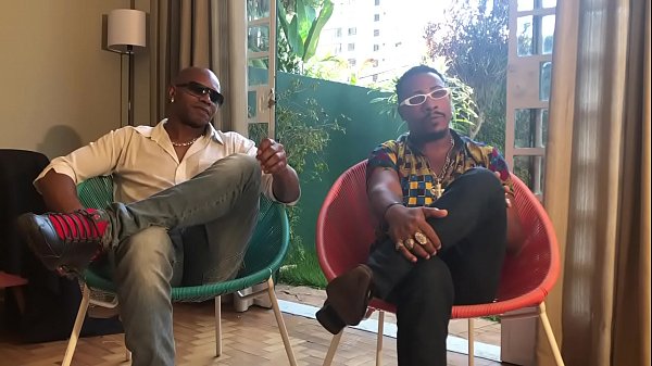 Entrevista Com Os Black Brothers Capoeira E Nego Catra, Bicho, A Parada é Quente, A Capoeira E O Funk Se Misturam Num Suor Gostoso E Malicioso.