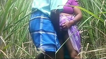 Desa India, Pasangan Ngentot Di Luar Rumah, Panas Dan Liar.