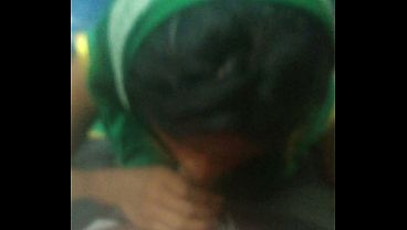 Desi Auntie Jadi Pengemis Di Kereta Lokal, Ngewe Panas Di Gerbong Penuh Nafsu