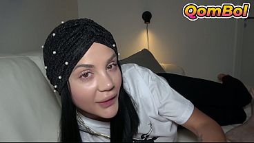 Ngewein Step-sister Hijab Turki Elnaz Sampe Minta Ampun