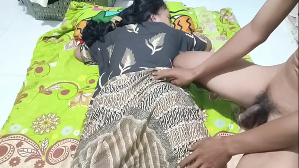 Ngentot Bu Ratna, Istri Sepi Yang Butuh Pelukan Hangat