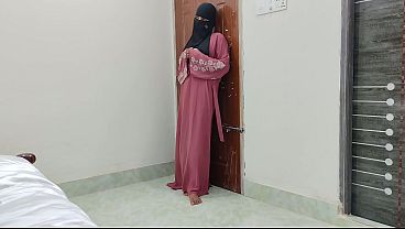 Malu-malu Tapi Pengen Ngentot, Cewek Hijab India Pertama Kali Digenjot Sange Di Kasur.