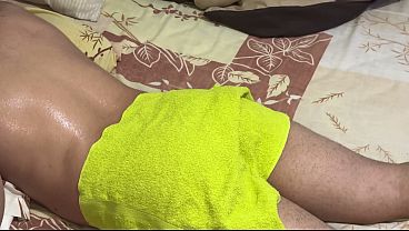 Ibu Mertua Dengan Pantat Gede Bantu Mantu, Pijatannya Malah Berubah Jadi Panas Dan Basah.