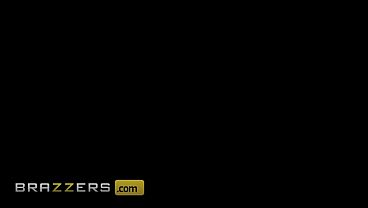 Ngentot! Ngentot! Ngentot! Angel Youngs Di Brazzers — Tekan Xvpromo Di Situs Resmi Buat Diskon Biar Makin Panas