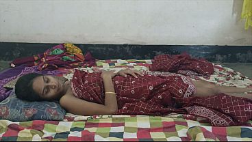 Desi Bhabhi Digawe Tetangga Sampe Mbrebes Mili