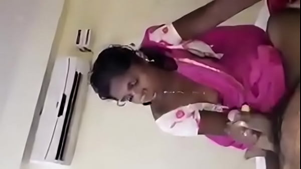 Desi Aunty Ngasih Ngewe Mulut Panas Banget