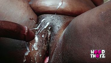 Dua Kontol Besar Ngegoblok Pantat Gede Montok Ibu Tiri Afrika