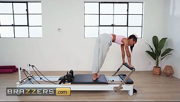 Brazzers – Ryan Reid Minta Kontol Besar Victor Ray Nge-stretch Memek Sempitnya Pas Fitness, Sampe Muncrat!