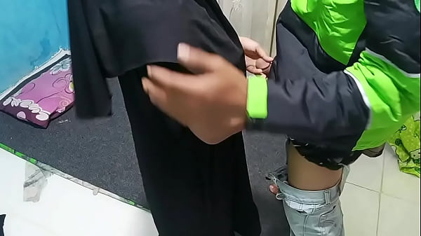 Prank Ajak Ojol Ngentot, Bikin Si Abang Tegang Kenceng.