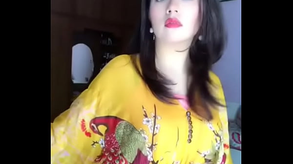 Panggil Cewek Desi Siap Digoyang, Mulus Dan Basah.