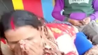 Truk Tua Digetarkan, Si Supir Desi Ngentot Pelacur Desi Di Dalam Kabin.