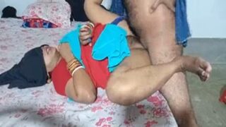 Video Mesum Desi: Cowok Bihari Sama Istri Temennya Yang Montok Dan Seksi Banget