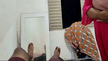Meia-irmã árabe Nyelonong Masuk Kamar Dan Ngentot Sama Dia