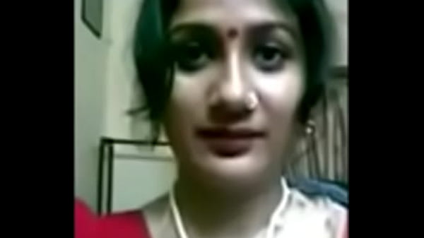 Desi Istri Bengali Montok, Susu Gede Goyang-goyang
