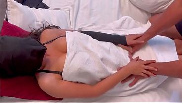 Desi Indian Bhabhi, Memek Sempit Digenjot Keras Sama Adik Ipar, Video Babi Hot Viral Pake Suara Hindi.
