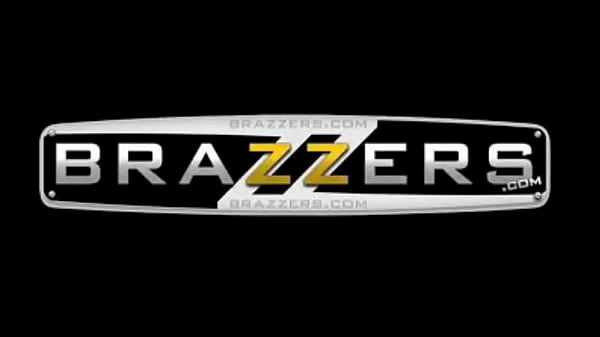 Tonton Brazzers, Bintang Porno, Toket Gede Nih, Bikin Ngaceng!