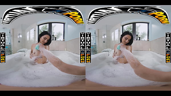Virtual Porn – Kiana Kumani Basah Liar Di Kamar Mandi, Berubah Jadi Aksi Ngentot Panas Dengan Kakak Tiri