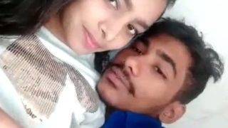 Ciuman Panas Pasangan Desi Yang Bikin Makin Horny