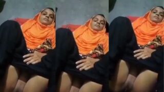 Ngentot Seru, Nona Hijab Bugil Nikmati Kontol Kliennya Di Pakistan.