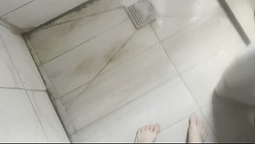 Aku Nemu Benda Mainan Di Ibu Tiri Arabku, Lalu Kusuruh Dia Cobain Kontol Asli.