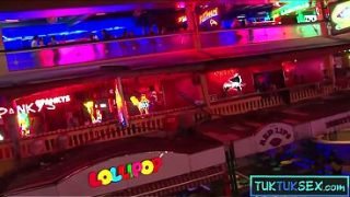Gadis Bar Thailand Montok Dibawa Pulang, Kontol Gede Ngewe Cepet Abis.