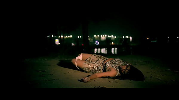 Bintang Film India, Goyang-goyang Seksi Bikin Makin Erotis.