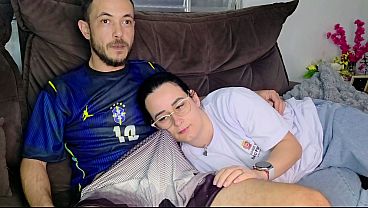 Kakak Tiri Digoda Abang Tiri Sambil Nonton Bola Brasil, Makin Panas Makin Basah